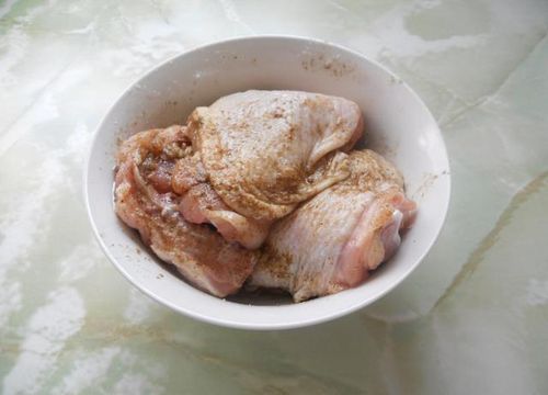 как приготовить куриные бедра в микроволновке